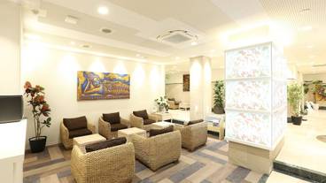 ロビーラウンジ / 3