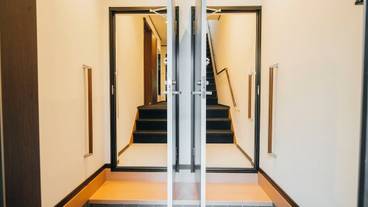 施設の入り口 / 5