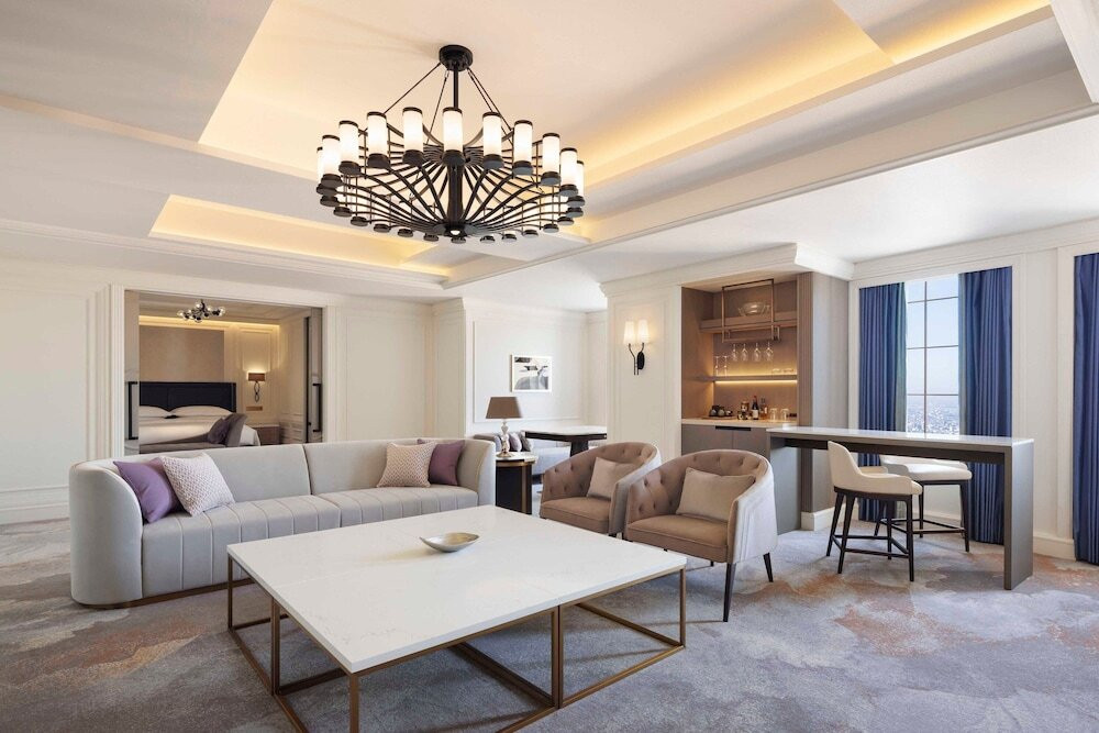 ルームサービスのディナー×花束で記憶に残るプロポーズを3417791