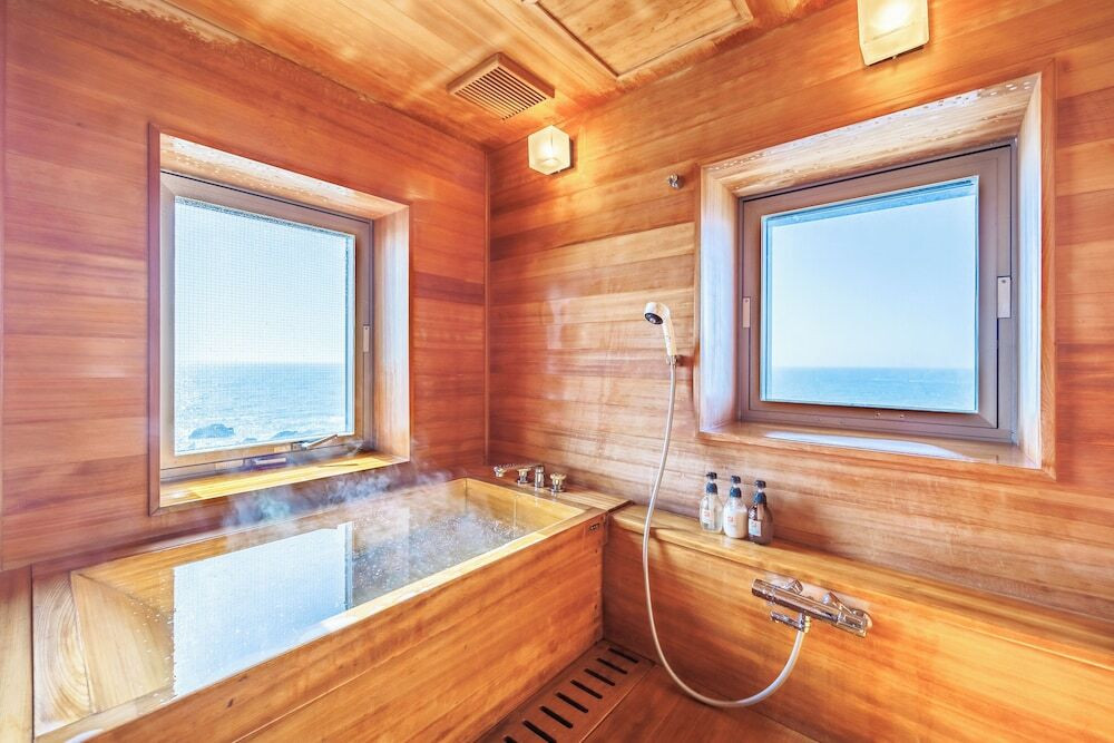 ロイヤルスイートルーム 檜風呂