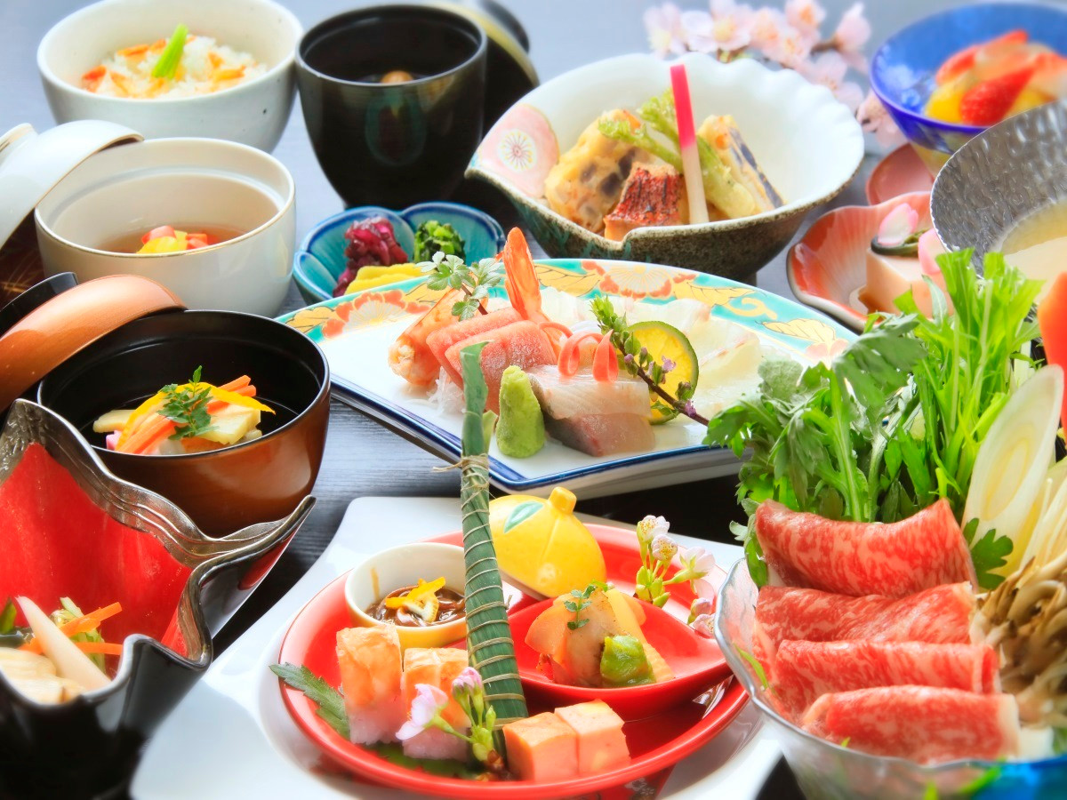 夕食は3つのコースから3495775