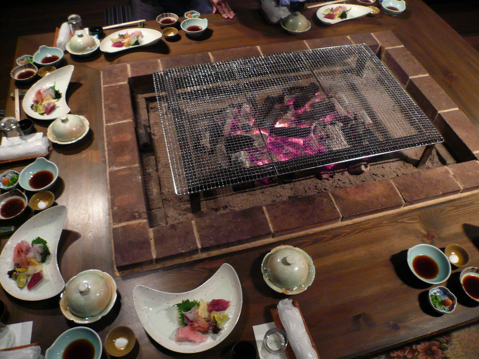 「湯坂温泉郷　ホテル賀茂川荘」 内観 27063078 囲炉裏