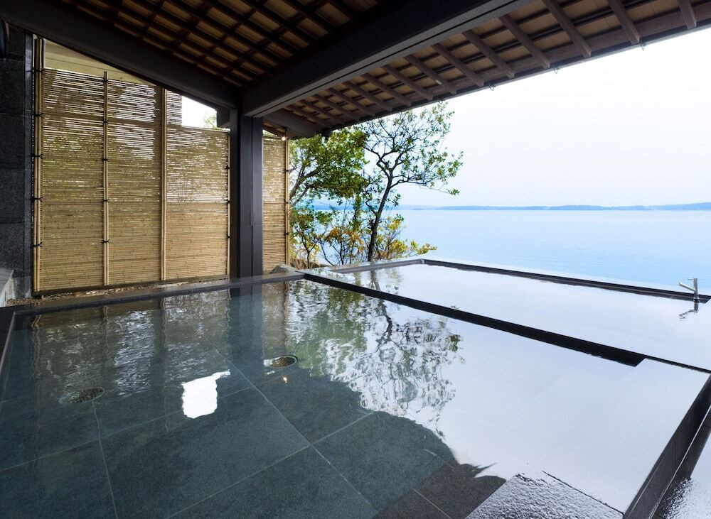 七尾湾に浮かんでいるような気分になれる上質な宿3515220