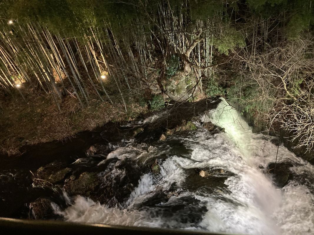 本館の温泉や食事処からの眺め。ゆっくらインでは何も見えません