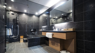 ファミリースイート キングルーム,デュベ 2枚,すりガラス,禁煙