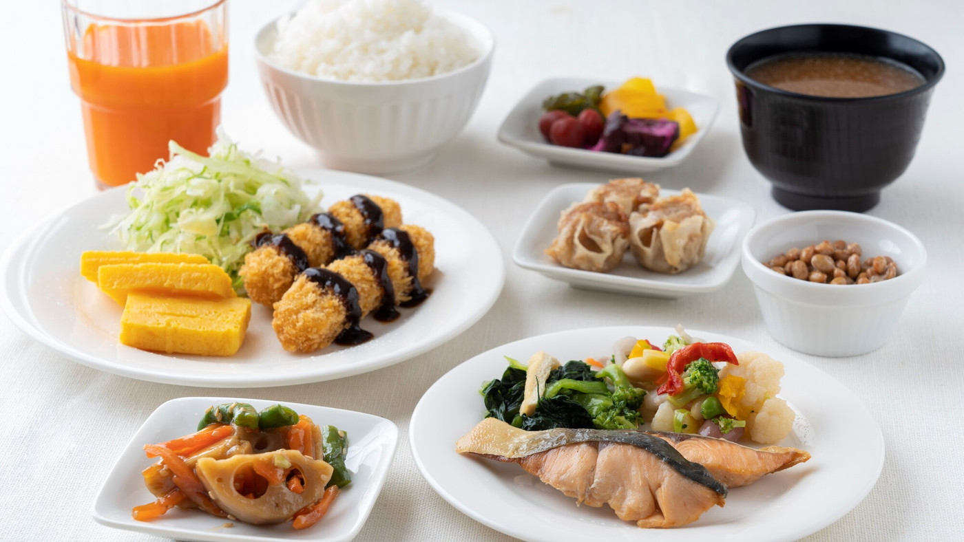 繁華街の中心で和メインの優しい朝食を4065398