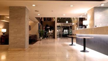 内部エントランス / 2