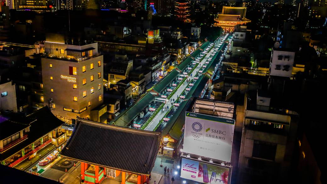 更けていく夜を
浅草の夜景と過ごす / 4