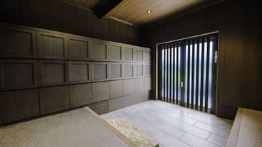 内部エントランス / 2