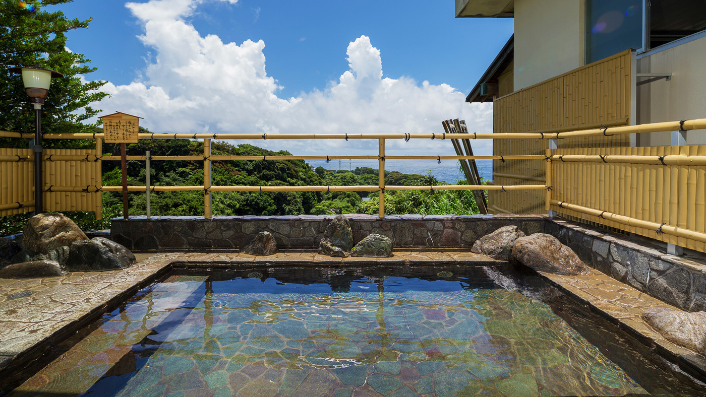 四国最南端の岬のほど近く。露天風呂で心震える景色に出会う4085709