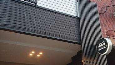 施設の入り口 / 5