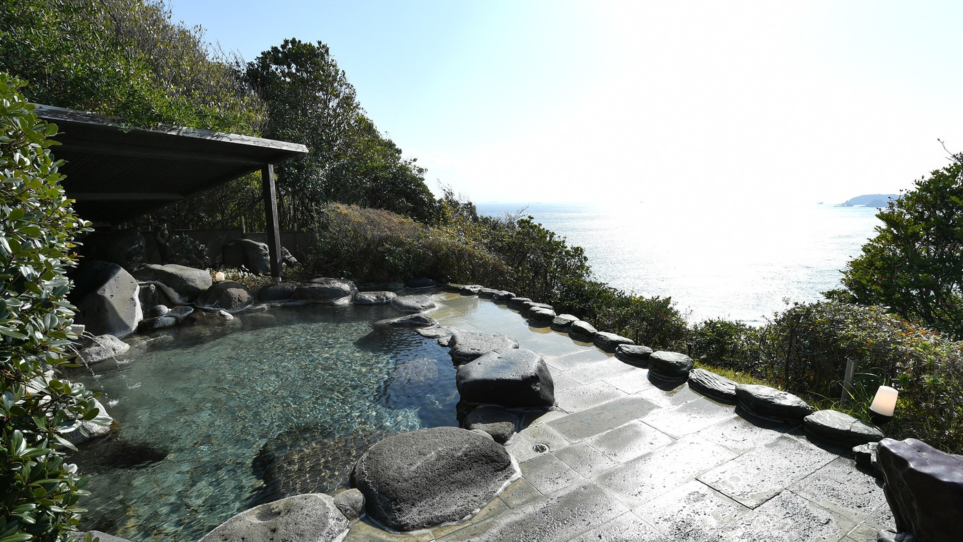 海一望の温泉宿で海鮮炭火焼！リゾート感あふれる滞在を4046988