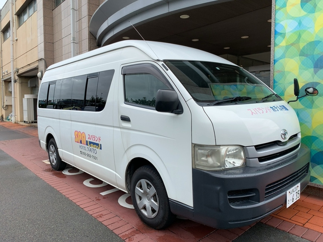 無料の送迎バス