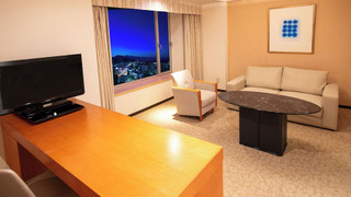 ジュニア スイート キングベッド 1 台 禁煙