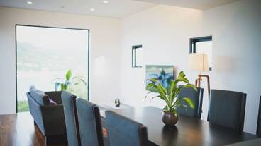 客室内のダイニングエリア / 7