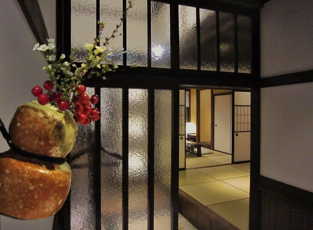 思わず「ただいま」と言いたくなる、どこか懐かしく落ち着く町家3928896