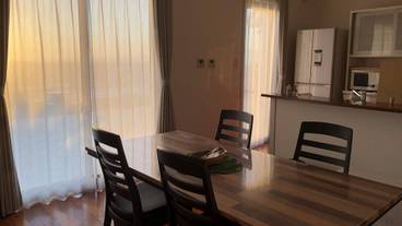 客室内のダイニングエリア / 14