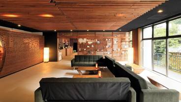 ロビーラウンジ / 24