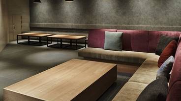 ロビーラウンジ / 3