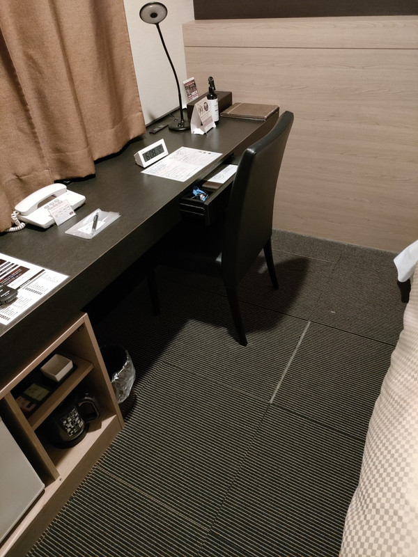 ここにキャリーケースを広げられる