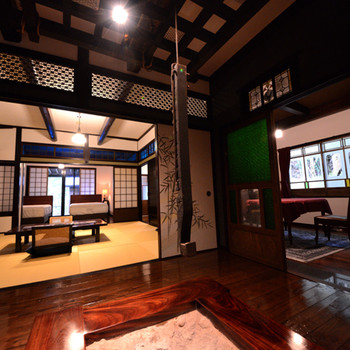 滝を眺めながら、温泉に浸かる贅沢3417200