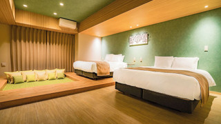 Deluxe Family Suite