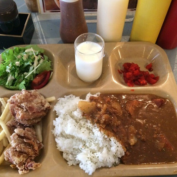 「ヨコスカシェル」料理 856294 横須賀海軍カレープレート（￥1,200円）