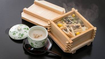 食事・飲み物 / 8