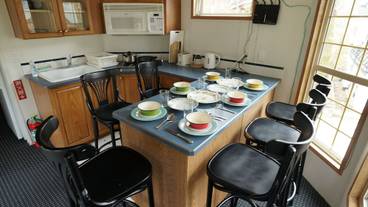 客室内のダイニングエリア / 22