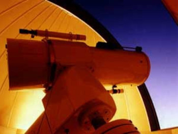 星空観察でロマンチックな気分に浸ろう3635541