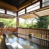 客室露天風呂で
極上温泉を満喫 / 1