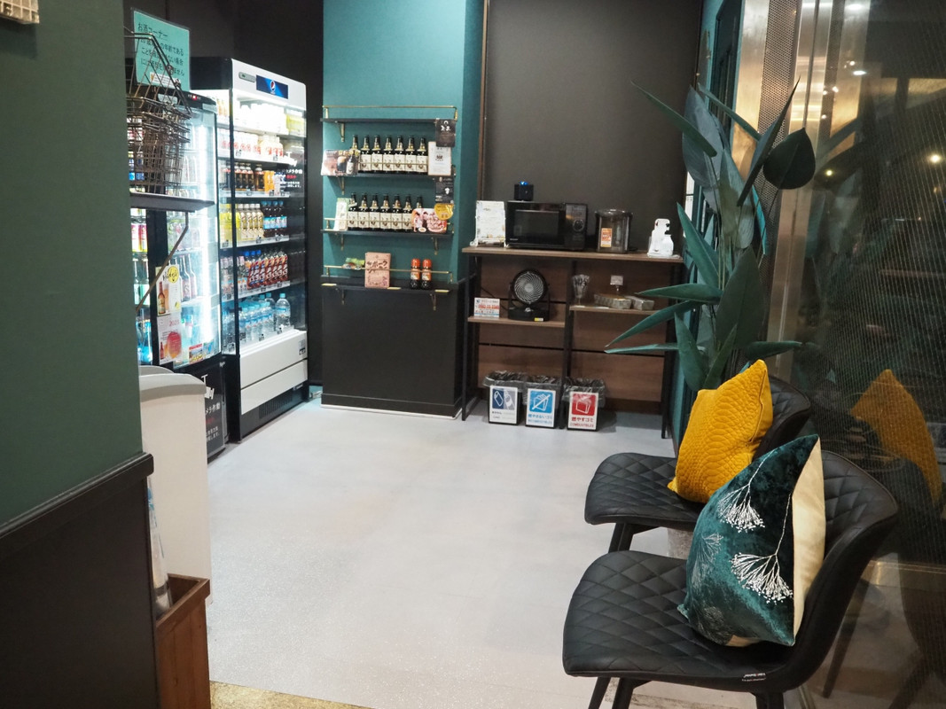 普通の価格でドリンクなど買えます