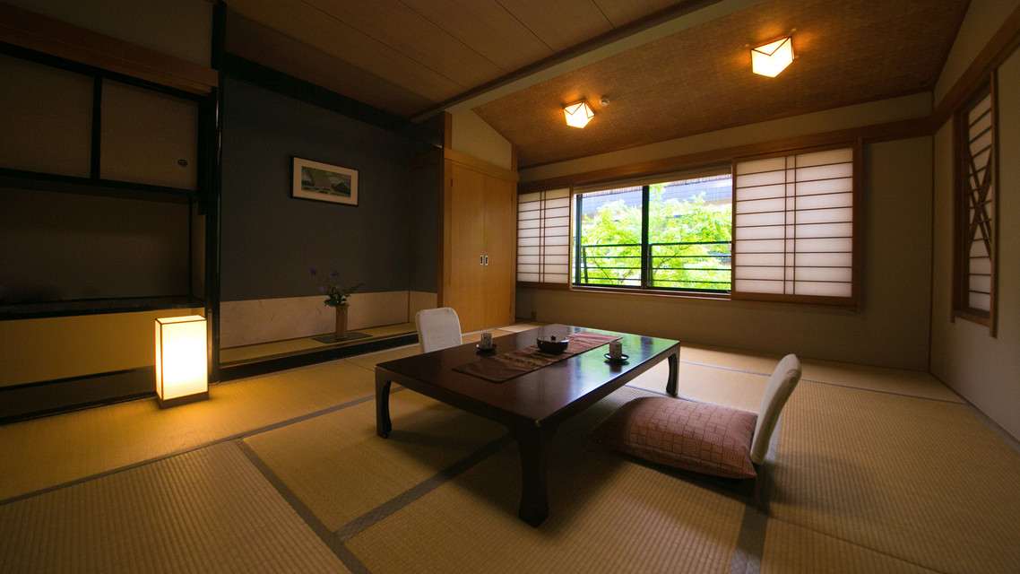 湯原館客室一例(バス無)