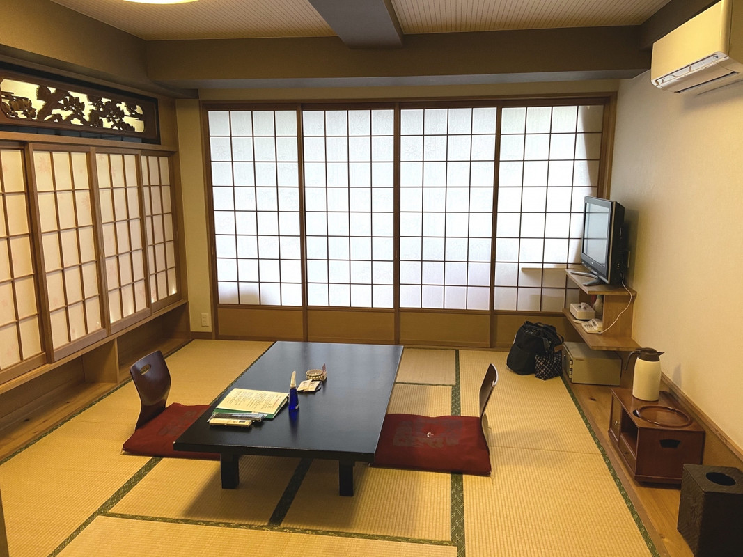 10畳ほどの客室