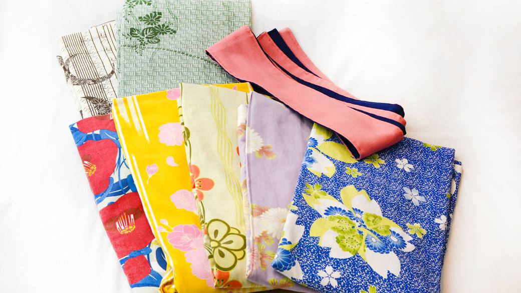 庭園も美しいロビーで
色浴衣選びを / 4