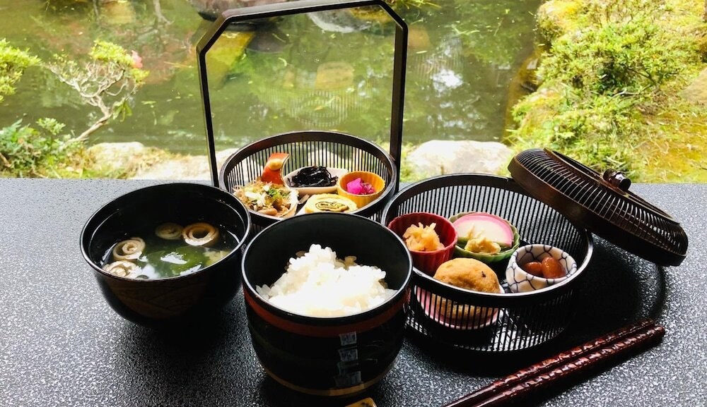 朝食