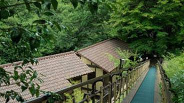 敷地内の動く歩道 / 2