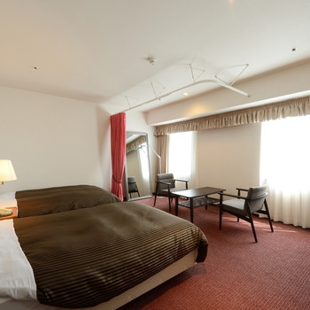 浜松城の夜景に酔いしれるロマンチックな夜4001994