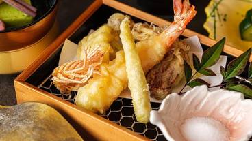 食事・飲み物 / 4