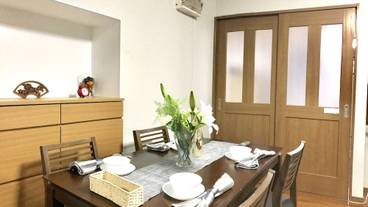 客室内のダイニングエリア / 18