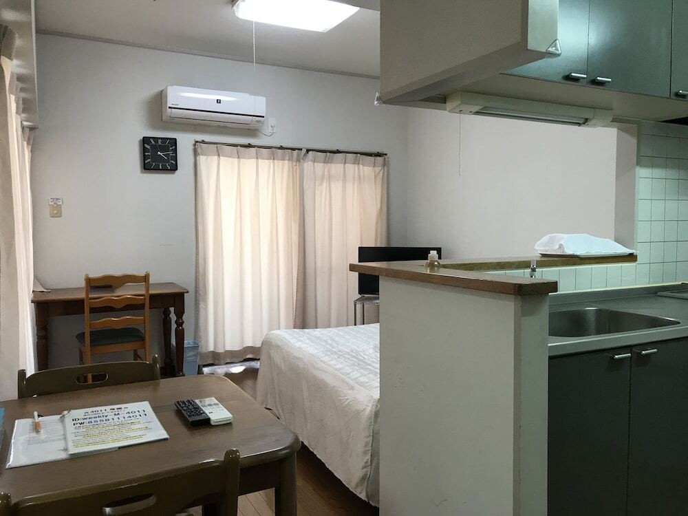 客室内のダイニングエリア