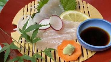 食事・飲み物 / 4