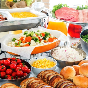 さわやかな朝は食事から。ビュッフェで元気をチャージ3753631