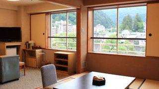 [飛泉閣または山水閣] 和室8~10畳