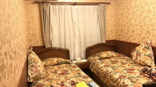 ツインルーム　専用バスルーム付　禁煙