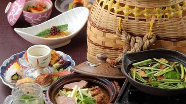 食事・飲み物 / 4