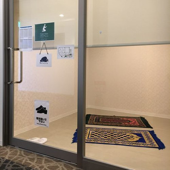 近年増えつつある、ムスリムのための宿泊施設3704296