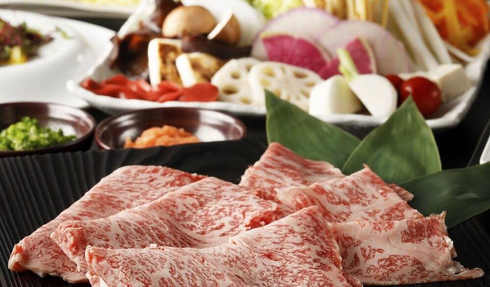 五感で味わう
厳選素材の和洋創作料理 / 2