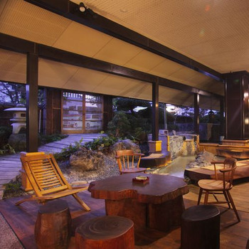 飛騨高山温泉でも珍しい自家源泉「神代の湯」を部屋の露天でたっぷり堪能できる宿3950432