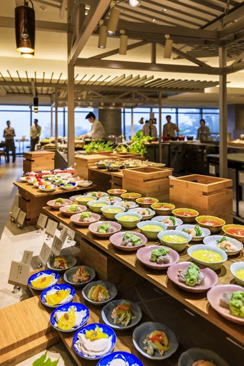 絶景テラスで心が洗われる…。4262477